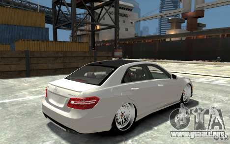 Mercedes Benz E36 AMG 2010 para GTA 4