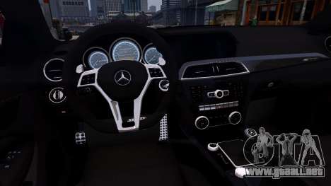 Mercedes-Benz C63 AMG 2012 v1.0 para GTA 4