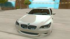 El BMW M5 E60 blanco para GTA San Andreas