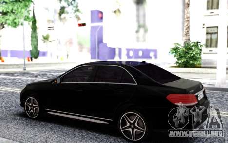 Mercedes-Benz W212 para GTA San Andreas