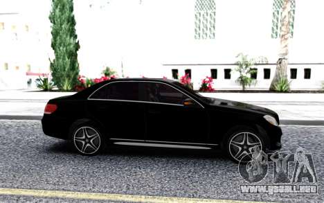 Mercedes-Benz W212 para GTA San Andreas