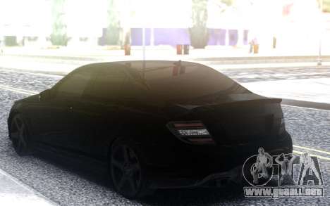 Mercedes-Benz C63 AMG para GTA San Andreas