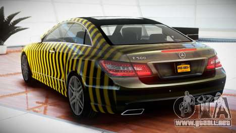 Mercedes-Benz E500 QD S10 para GTA 4